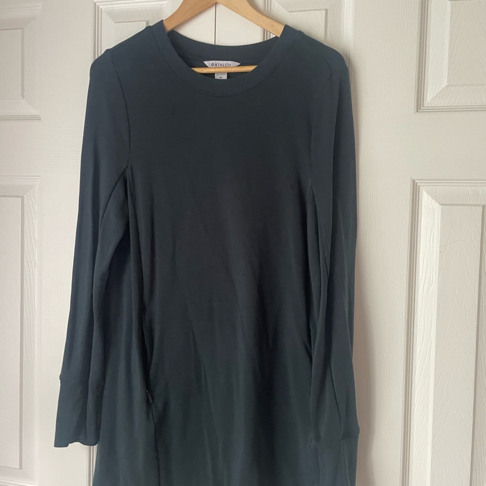 Athleta Green Long Sleeve Relaxed Tunic